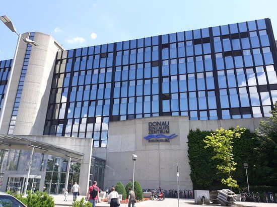 Donau-Einkaufszentrum