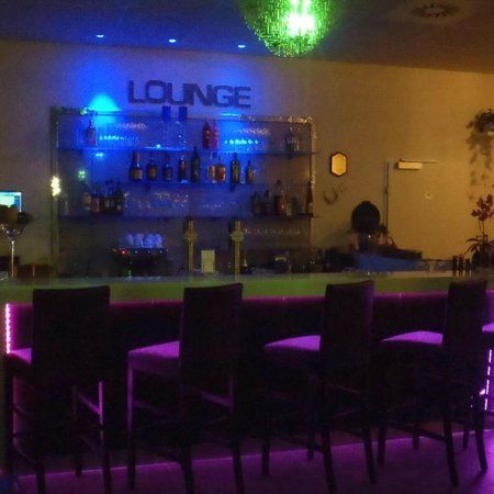 Crystal Lounge