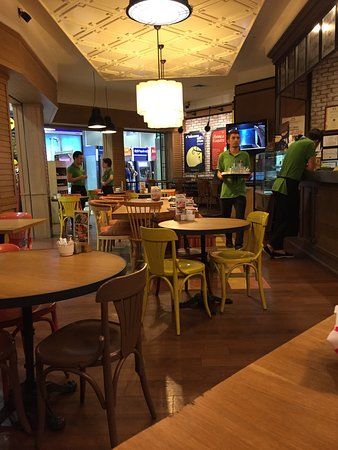 Shakespeare Coffee & Bistro