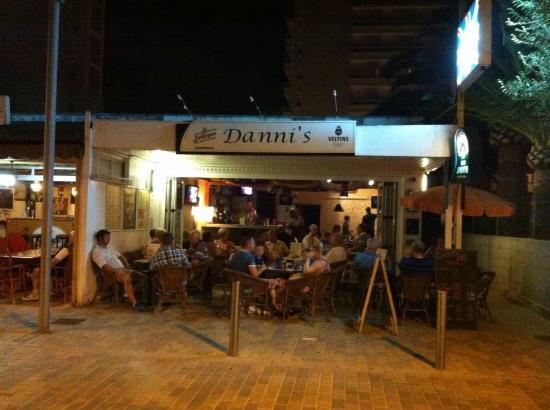 Danni's Bar