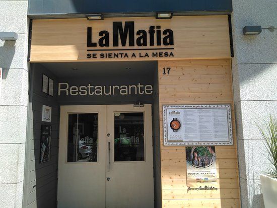 La Mafia se sienta a la mesa