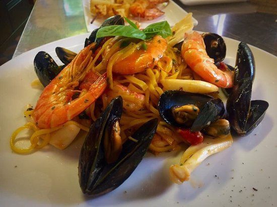 Ristorante di Pesce e Pizzeria Samana