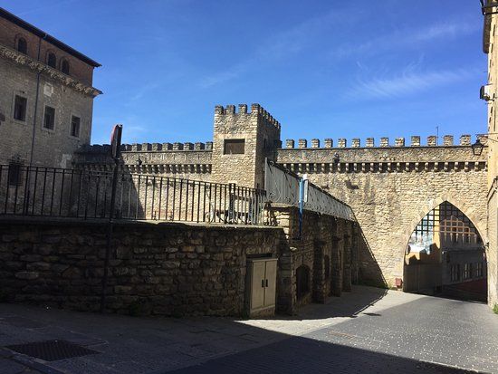Vitoria-Gasteiz City Walls