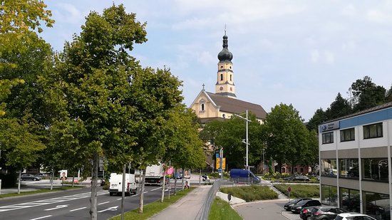 Katholische Pfarrkirche Mariä Himmelfahrt