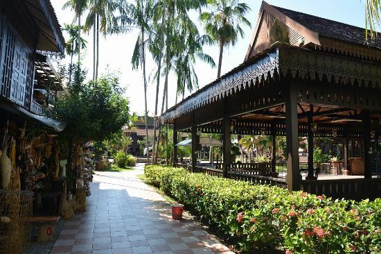 Handicraft Village and Craft Museum