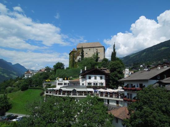 Schloss Schenna und Mausoleum