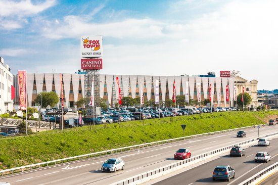 Einkaufszentrum FoxTown Factory Stores