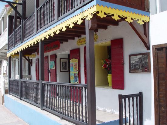 Roland Richardson Art Gallery