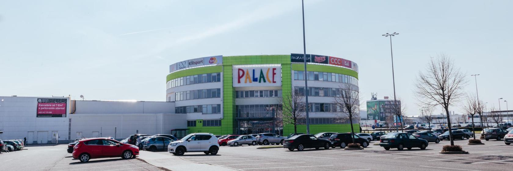 Einkaufszentrum Zlate Piesky