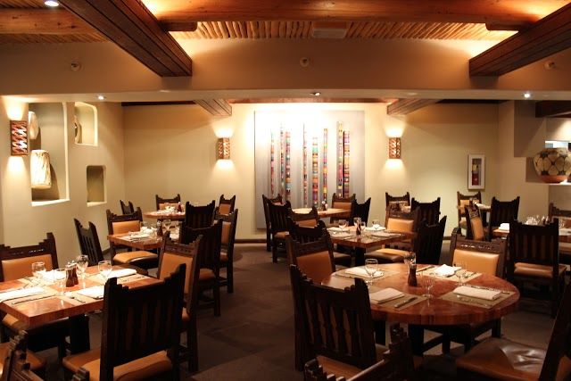 AGAVE Restaurant & Lounge