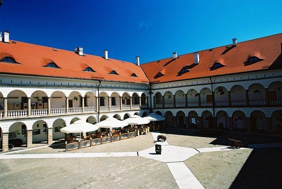 Zamek Krolewski w Niepolomicach