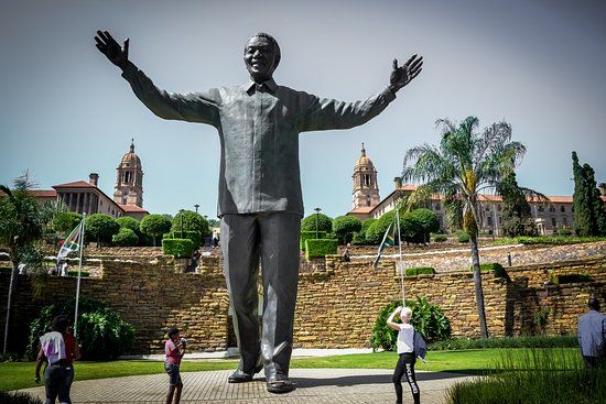 Nelson-Mandela-Statue