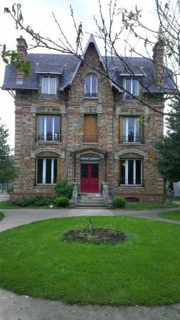 Isckon Paris Radha Krishna Temple